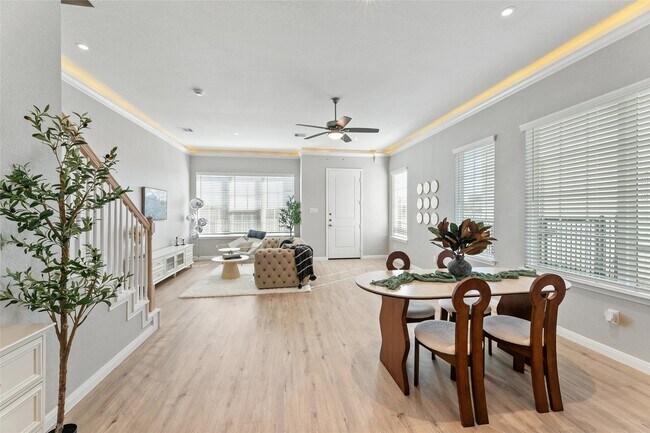 Foto del edificio - 931 Beebrush Ln