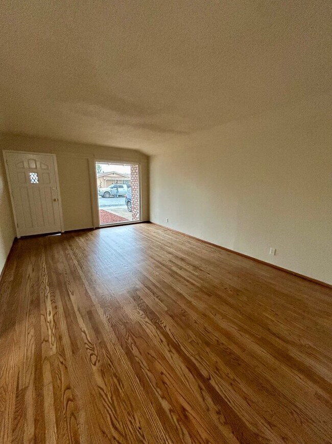 Foto del edificio - Irvington area home for rent!