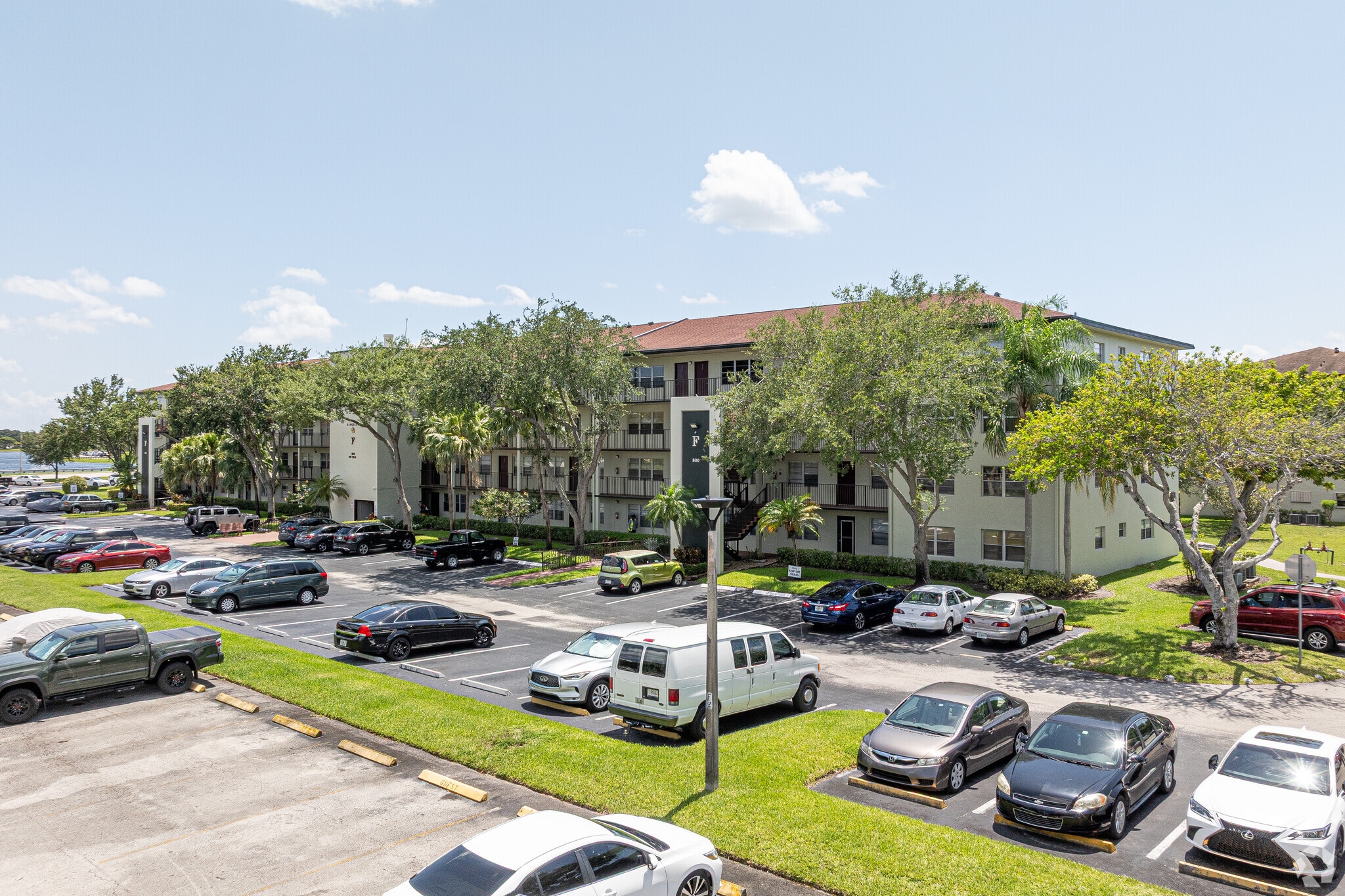 Kinglsey Condominium