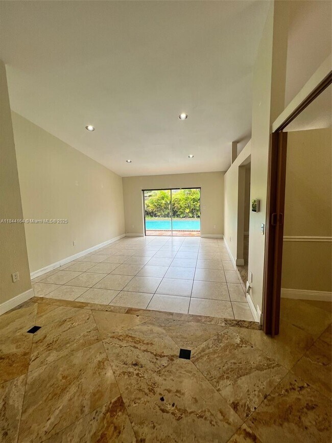 Foto del edificio - 10511 SW 145th Ct