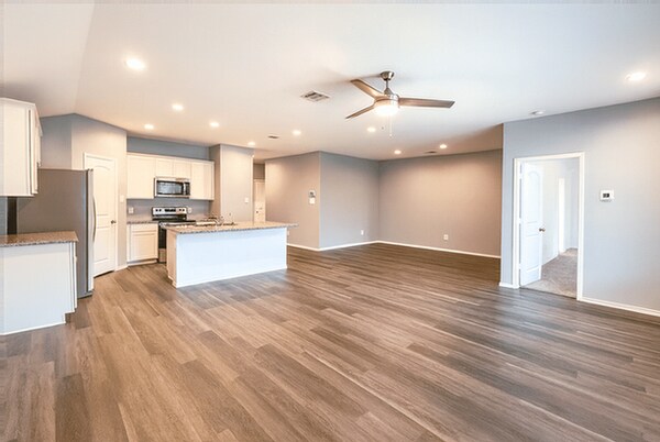 Building Photo - 3002 Titus