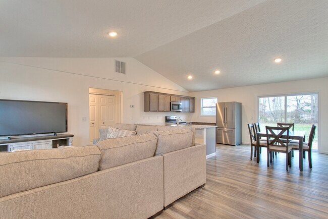 Foto del edificio - 120 Cheyenne Dr