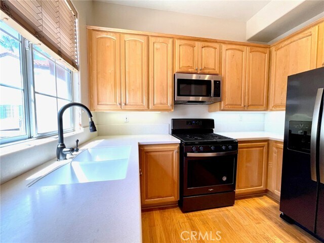 Foto del edificio - 2921 Ballesteros Ln