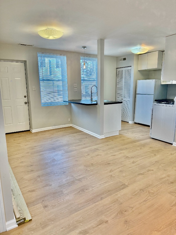 Photo - 2602 E Lehigh Ave Townhome