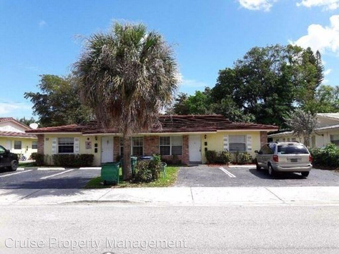 Primary Photo - 3881 Riverside Dr