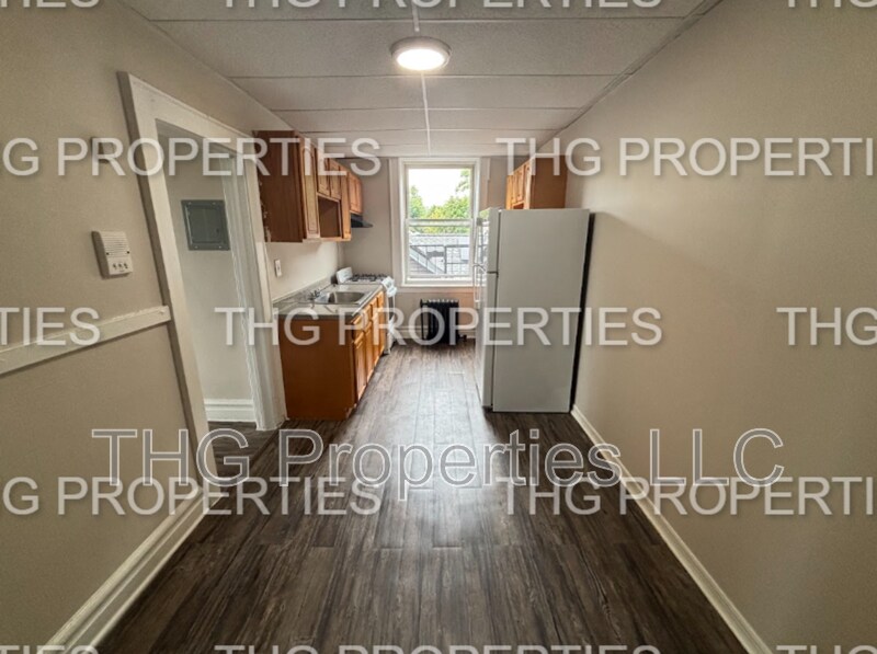 Foto del edificio - 678 Scotland Rd