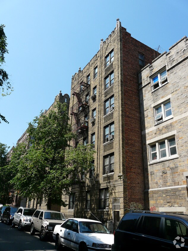Primary Photo - 2855 Claflin Ave