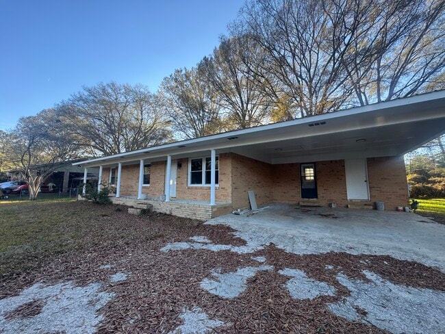 Building Photo - 136 Geoff Ln