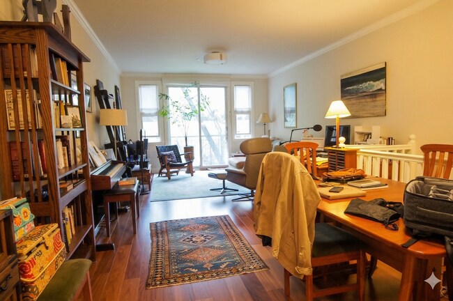 Foto del edificio - Cozy and spacious 3br condo in Presidio Heights