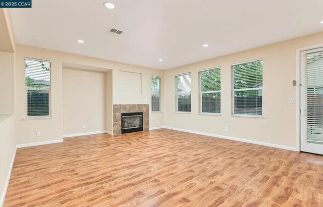 Building Photo - 4874 Snowy Egret Way