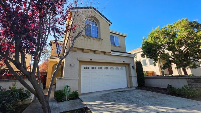 Building Photo - 5518 Manderston Dr