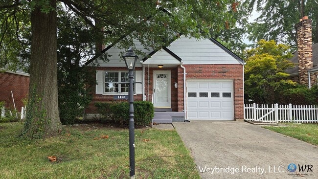 Building Photo - Updated 3 Bedroom 2 Full Bath House in the...