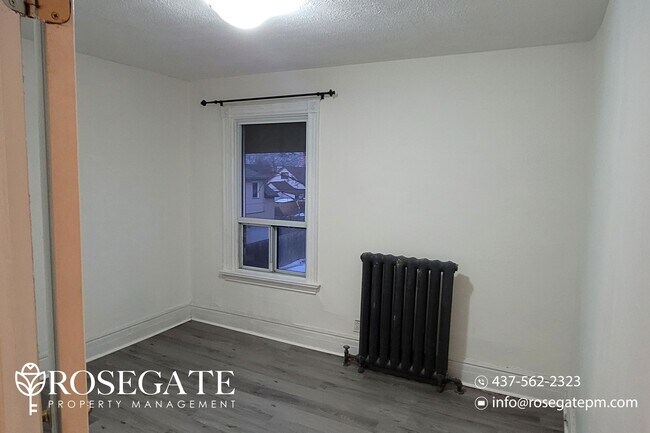 Photo du bâtiment - Pet-Friendly 2-Bedroom Apartment in Hamilton | All Utilities Included + Private Balcony