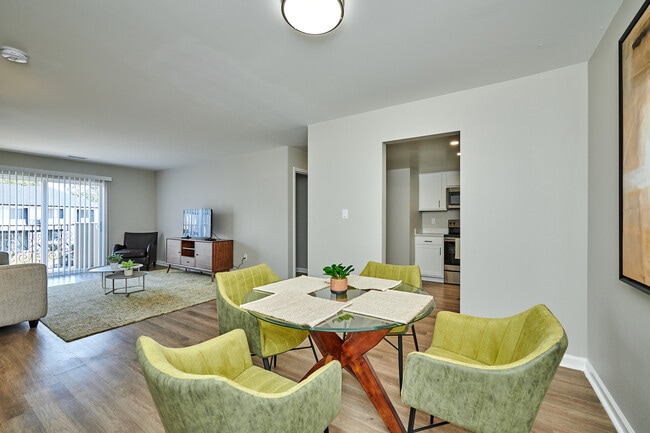 Building Photo - The Jefferson Apartments