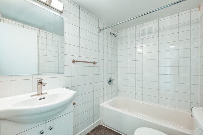 Photo du bâtiment - 6750 Rue De Choisy