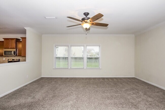 Foto del edificio - 14416 Lake Crossing Dr