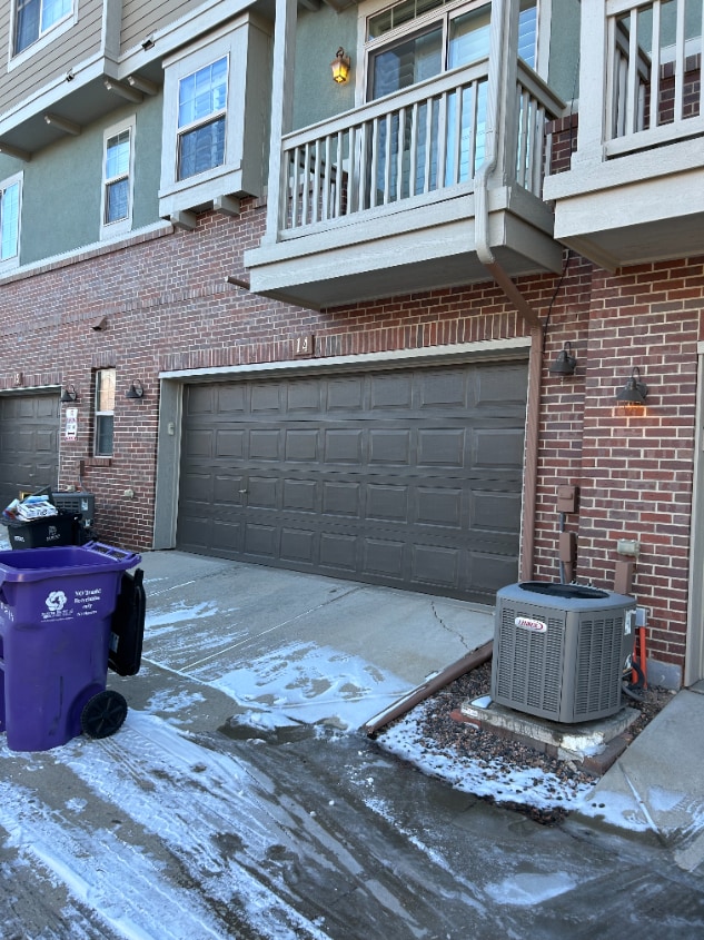 Building Photo - Great Lowry Townhome!