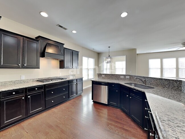 Foto del edificio - 15325 Colonial Park Dr