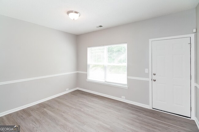 Building Photo - 2354 Hackamore Dr