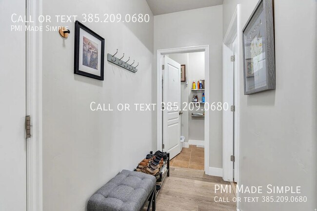 Foto del edificio - 256 E Backhand Ln