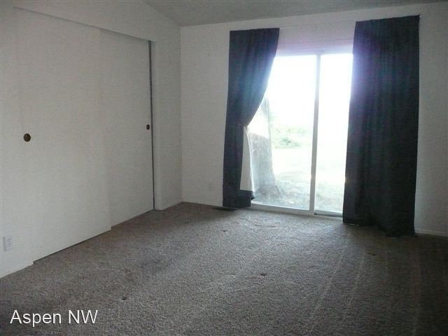 Foto del edificio - 2 br, 2 bath House - 15805 14th Ave. NW