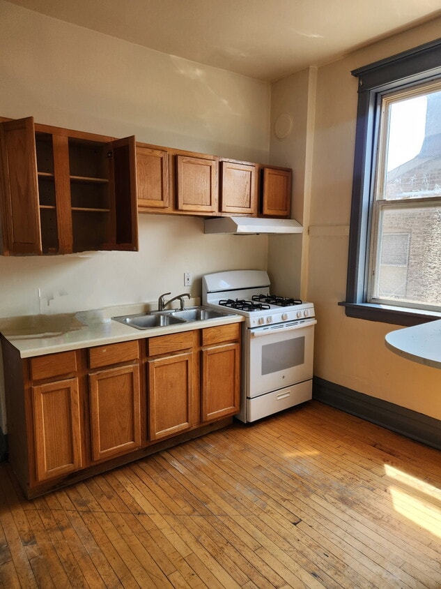 Foto principal - 1950 N Mozart St