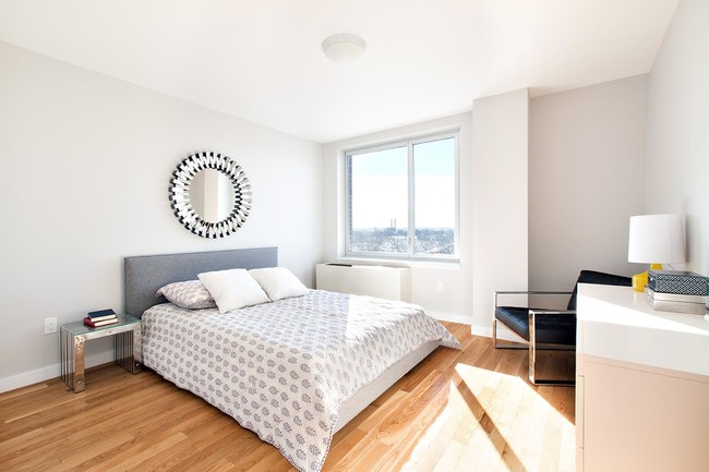 Building Photo - 52-05 Queens Boulevard