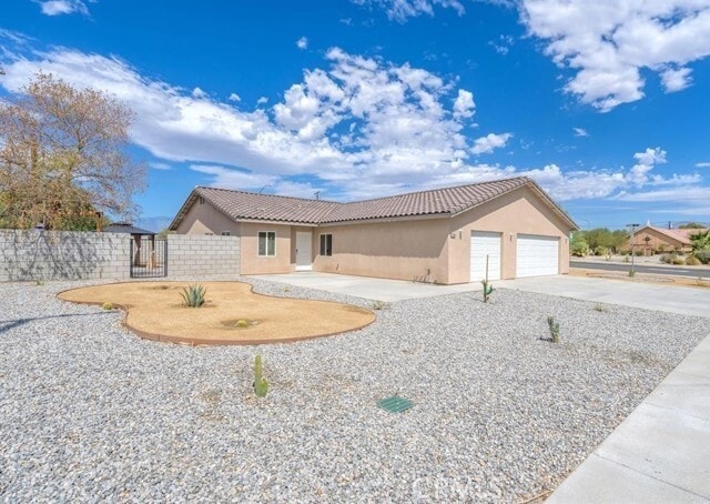Foto del edificio - 43645 Saguaro St