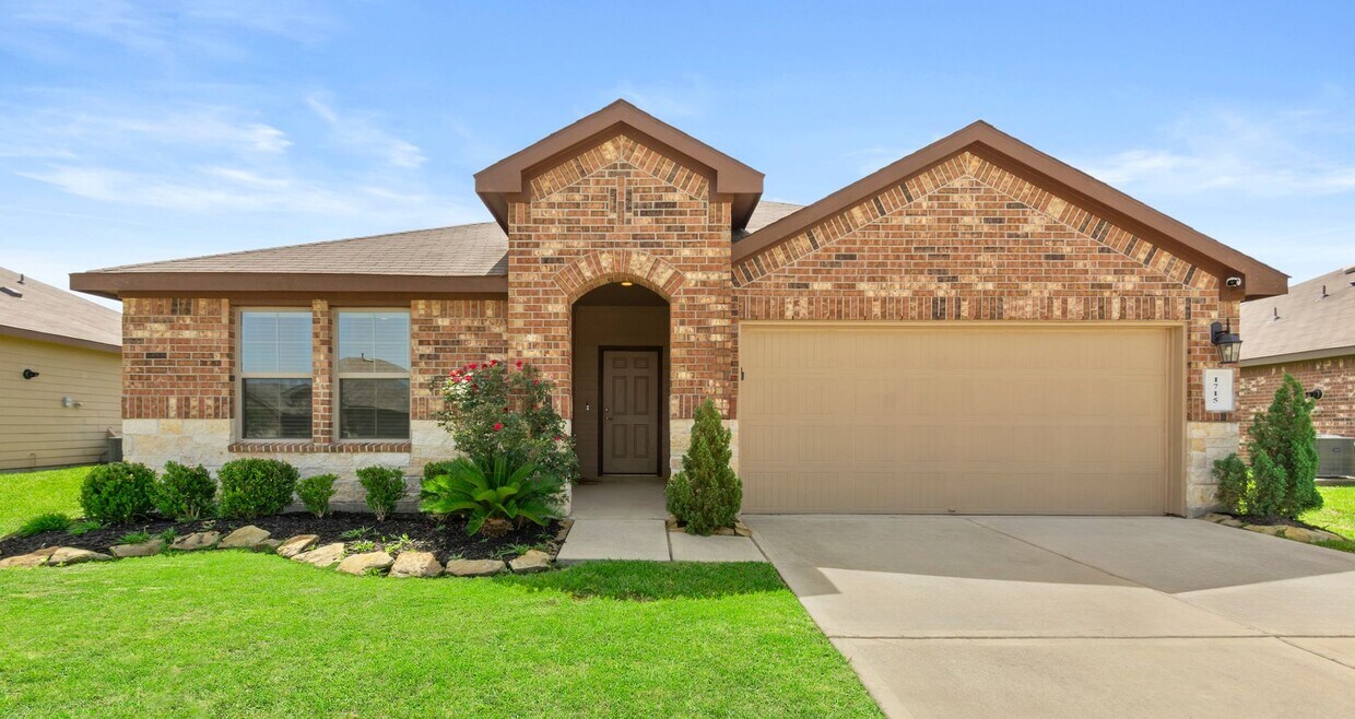 Primary Photo - Modern Comfort in Rosenberg’s Sunset Cross...