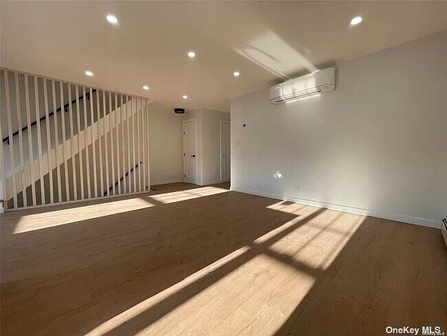 Building Photo - 214 Beach 98th St