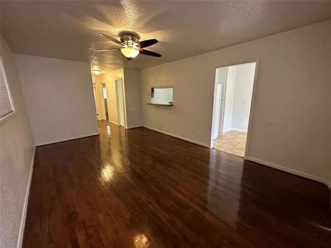Foto del edificio - 4921 Crawford St