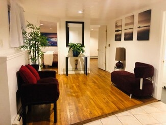 Building Photo - 72 W 16th St