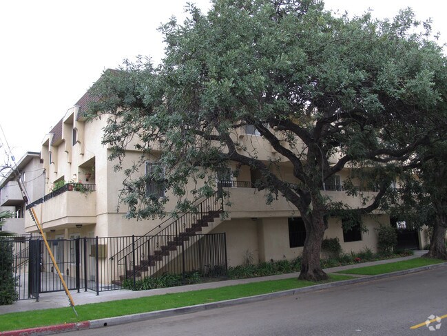 Building Photo - 14359 Haynes St