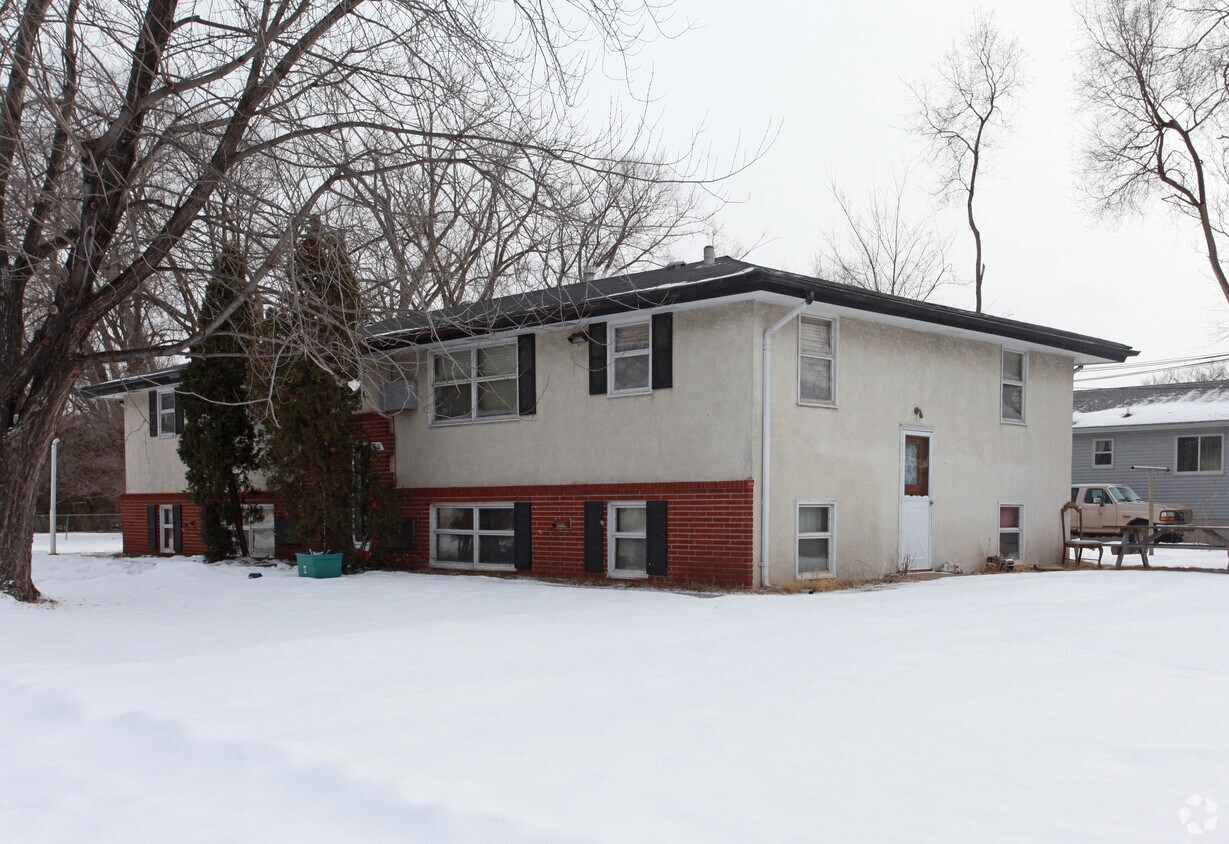 1201 57th Ave N, Brooklyn Center, MN 55430 Apartments in Brooklyn
