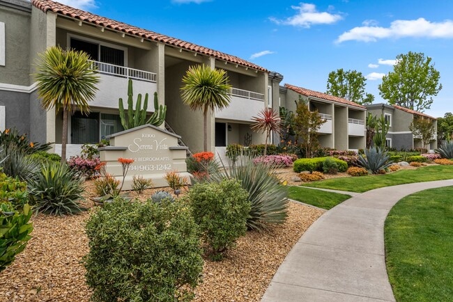 Building Photo - Serena Vista Apartments