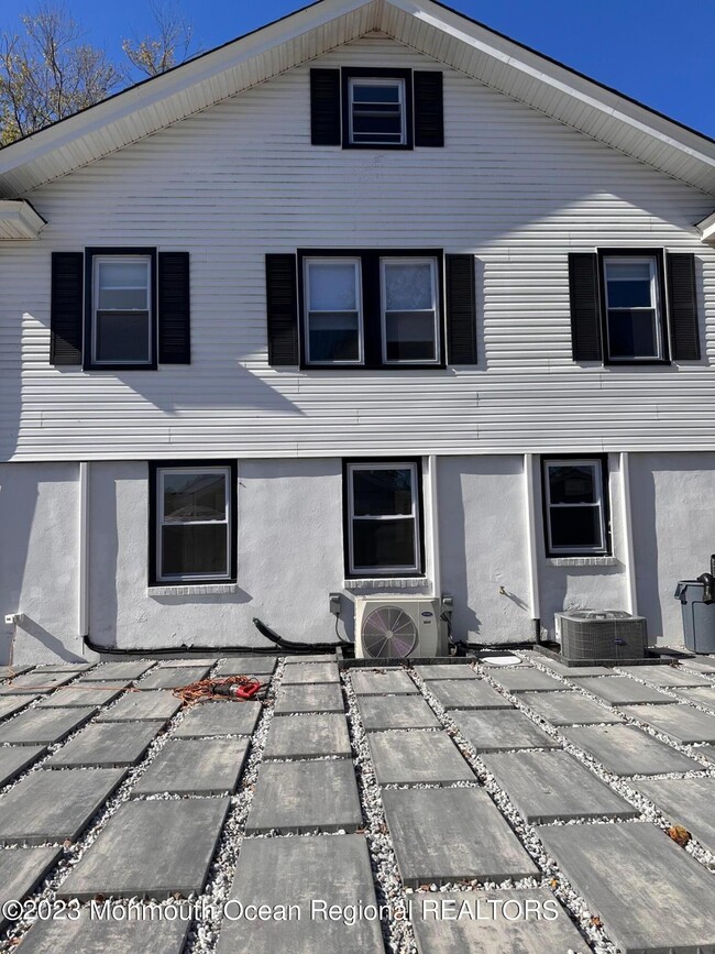 Building Photo - 923 NJ-88