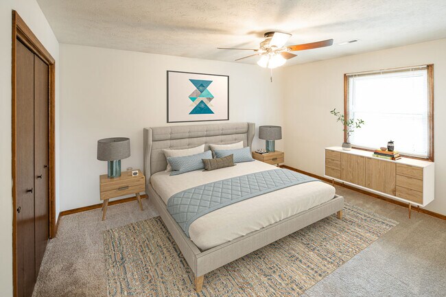 Foto del edificio - Elkhorn Apartments