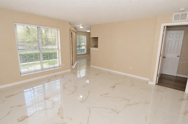 Photo - 8764 Mallard Reserve Dr (Tampa, FL) Apartment