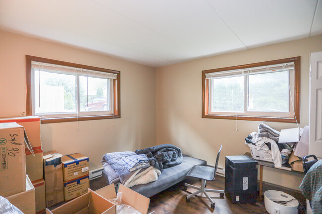 Building Photo - 300 Marlene Ct