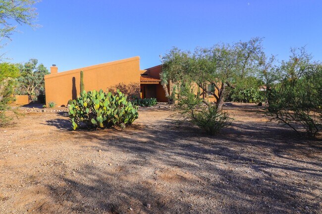 Foto del edificio - Contemporary Desert Beauty with Pool