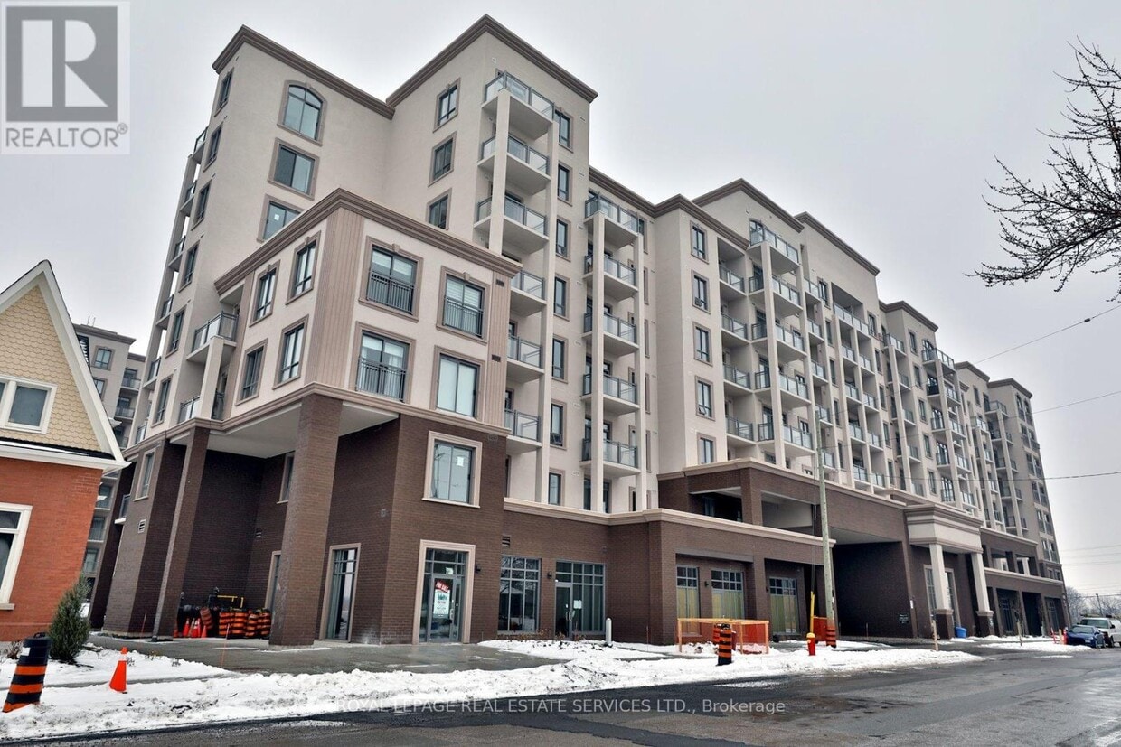 Photo principale - 2486-2486 Old Bronte Rd