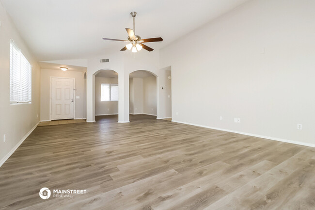 Building Photo - 11013 W Rio Vista Ln