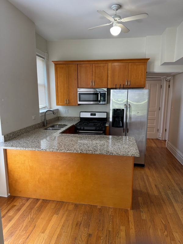 Primary Photo - 1456 N Maplewood Ave