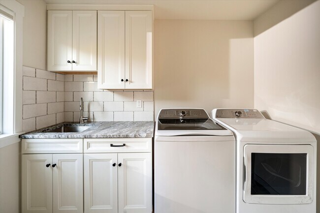 Foto del edificio - 1475 Anderson Ln