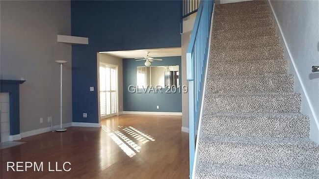 Foto del edificio - 8035 W Rochelle Ave