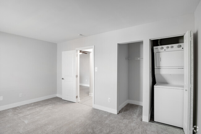 1BR, 1BA - 700SF - Bedroom - Coopers Place