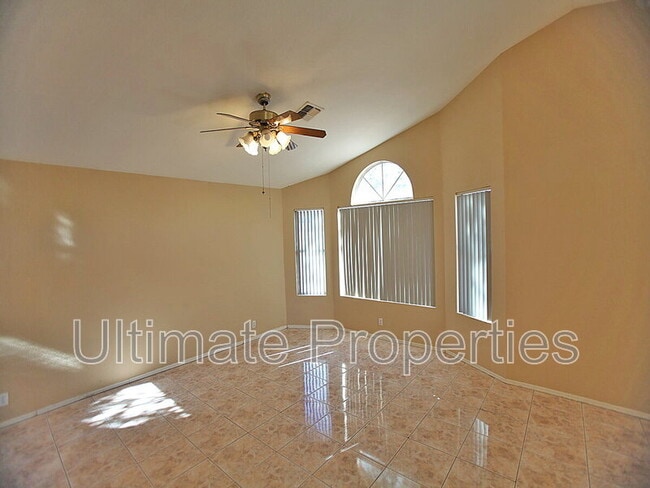 Foto del edificio - 6853 W State Ave