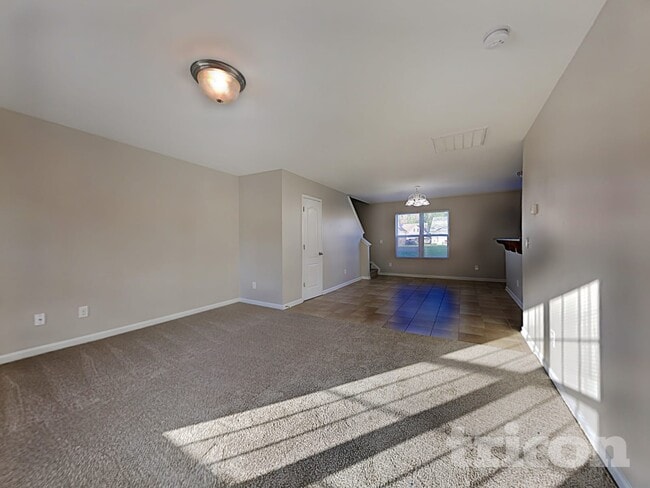 Building Photo - 576 Gentle Breeze Ln