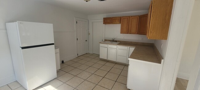 Kitchen (stove to be installed) - 2226 Myrtle St