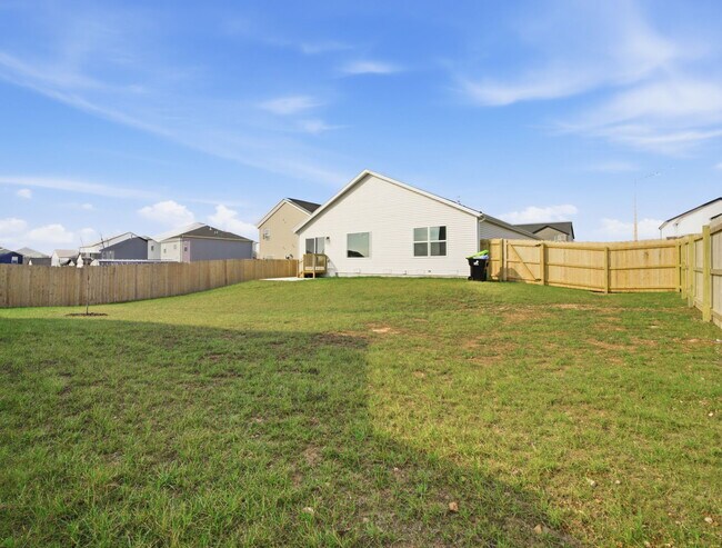 Foto del edificio - 784 Hoffman Hills Blvd